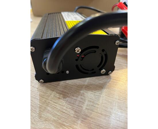 Зарядное устройство Bay lifepo4 14.6V 15A, фото , изображение 3