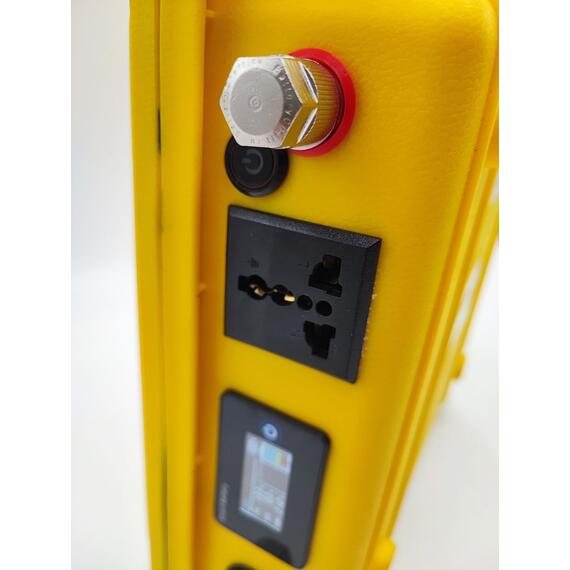 Аккумулятор BatteryCraft Lifepo4 12V 63Ah BMS 100 A cо встроенным Инвертором 300в c Bluetooth (желтый корпус), фото , изображение 3