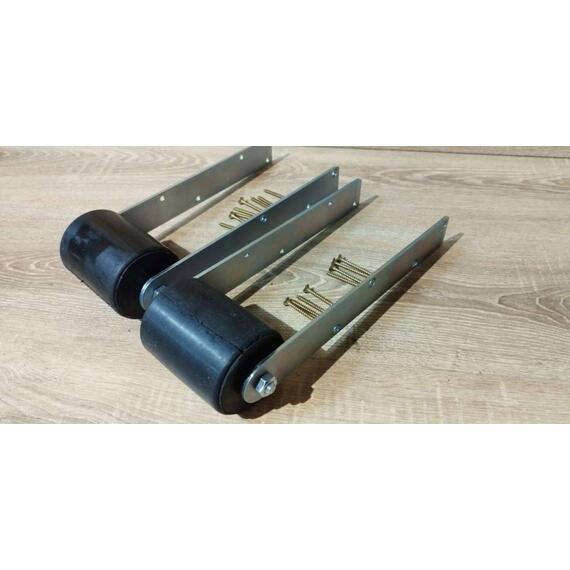 Закатные ролики на ложементы для лодочного прицепа из черной резины, фото , изображение 5