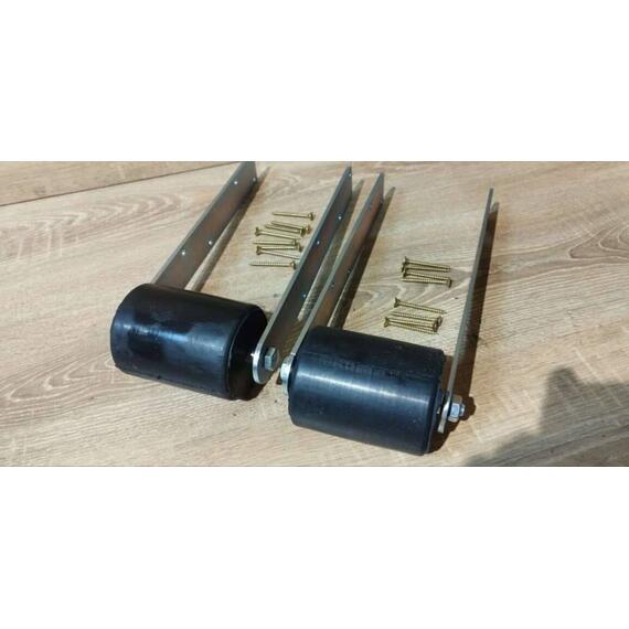 Закатные ролики на ложементы для лодочного прицепа из черной резины, фото , изображение 6